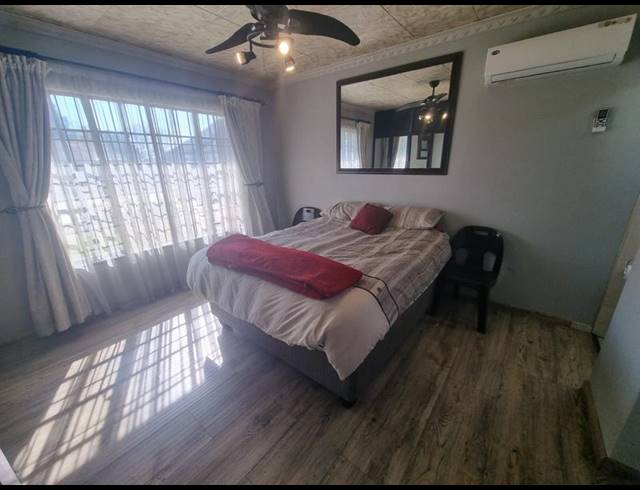 5 BEDROOM HOUSE FOR SALE IN ALBERTSDAL